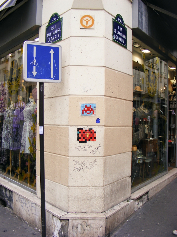 Paris Street Art Baly Kaska